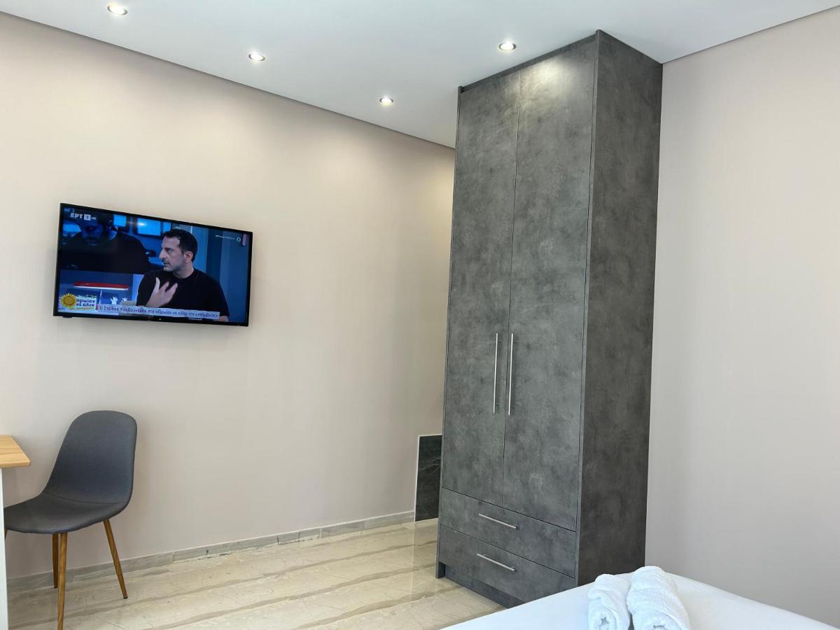 Port Twins Suites No1 피레아스 외부 사진