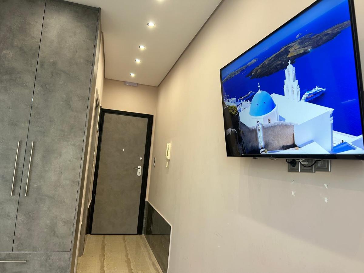 Port Twins Suites No1 피레아스 외부 사진